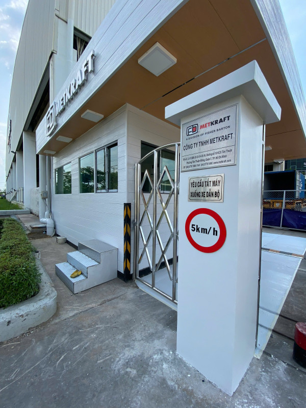 Bảng Hiệu Inox Theo Yêu Cầu