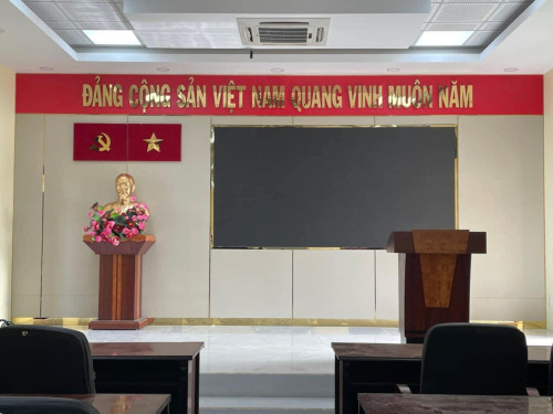 Trang Trí Hội Trường