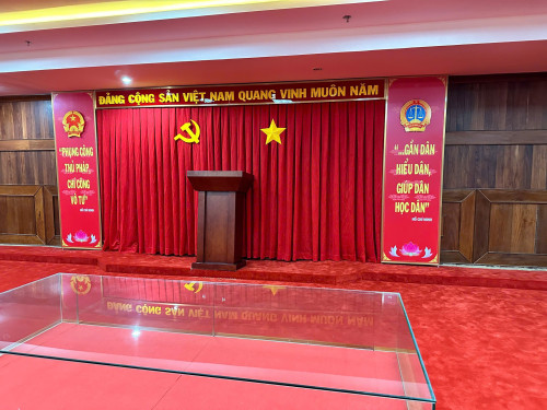 Trang Trí Hội Trường